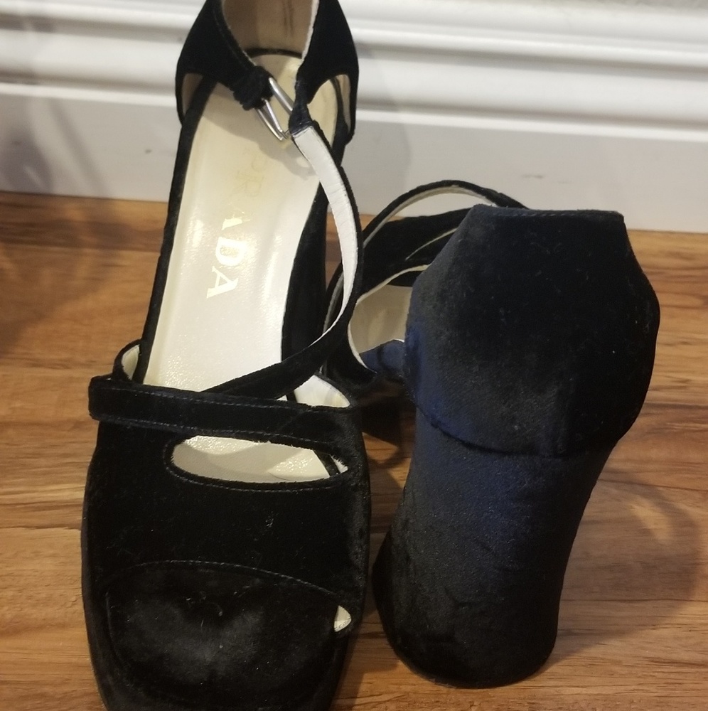 Prada velvet open toe pump shoes size 37.5/ 7.5